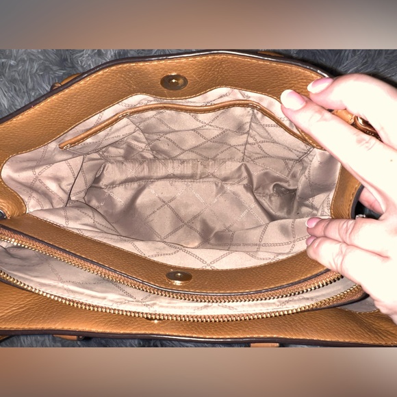 Michael Kors White Handbag/crossbody - Picture 10 of 12